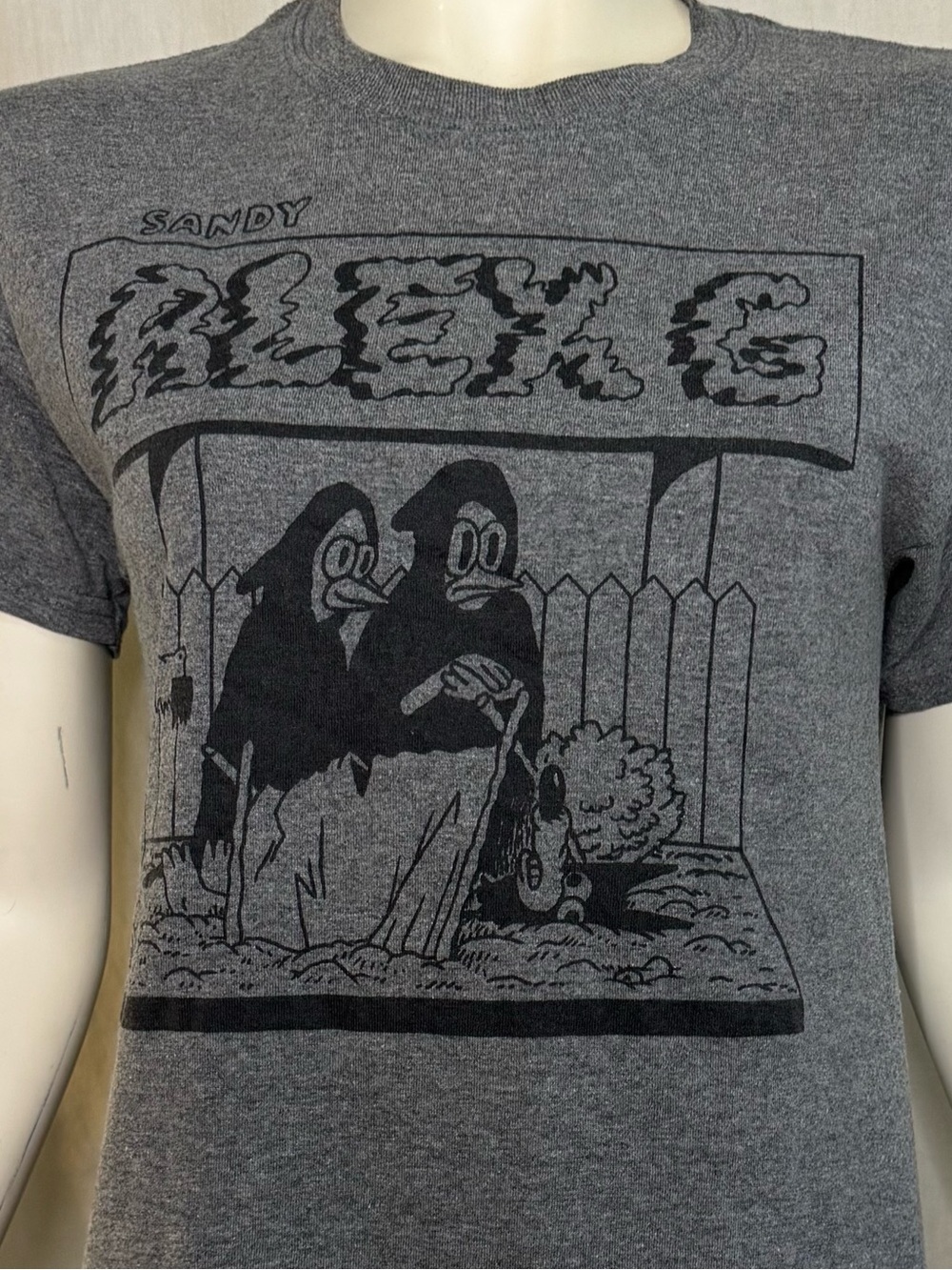 Alex G Sandy grey short sleeve t shirt size small